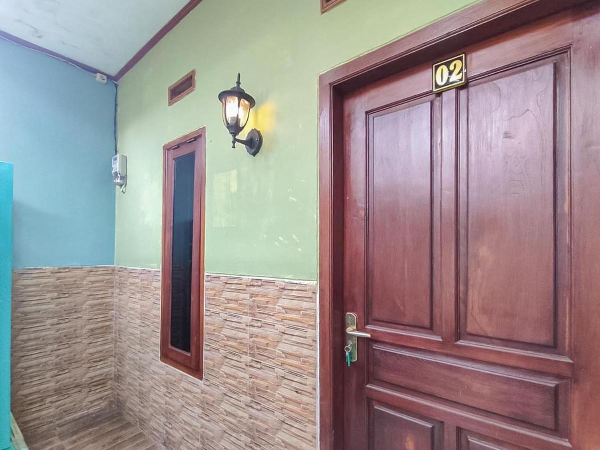 Reddoorz Near Sunrise Mall Mojokerto Exterior foto