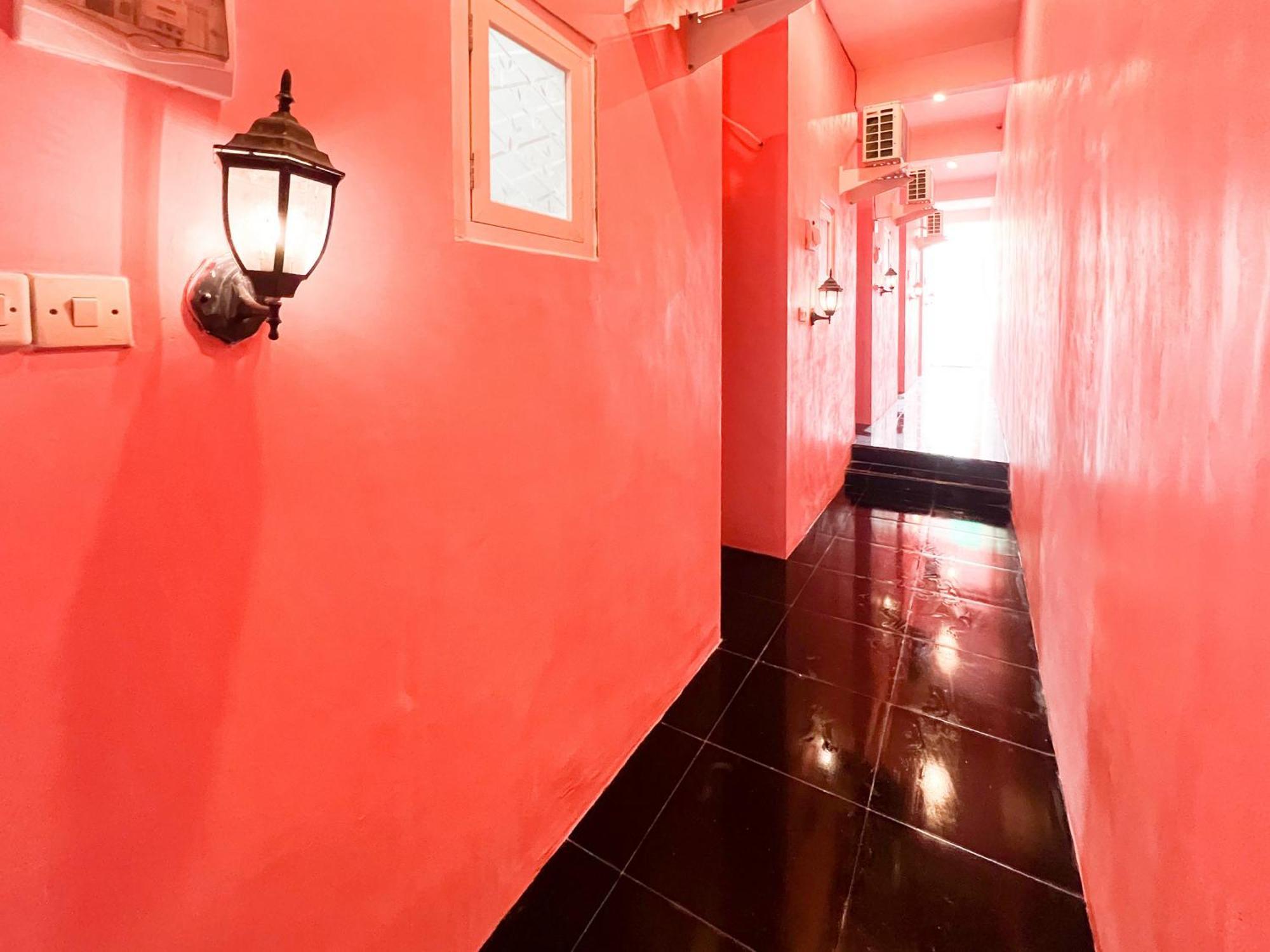 Reddoorz Near Sunrise Mall Mojokerto Exterior foto